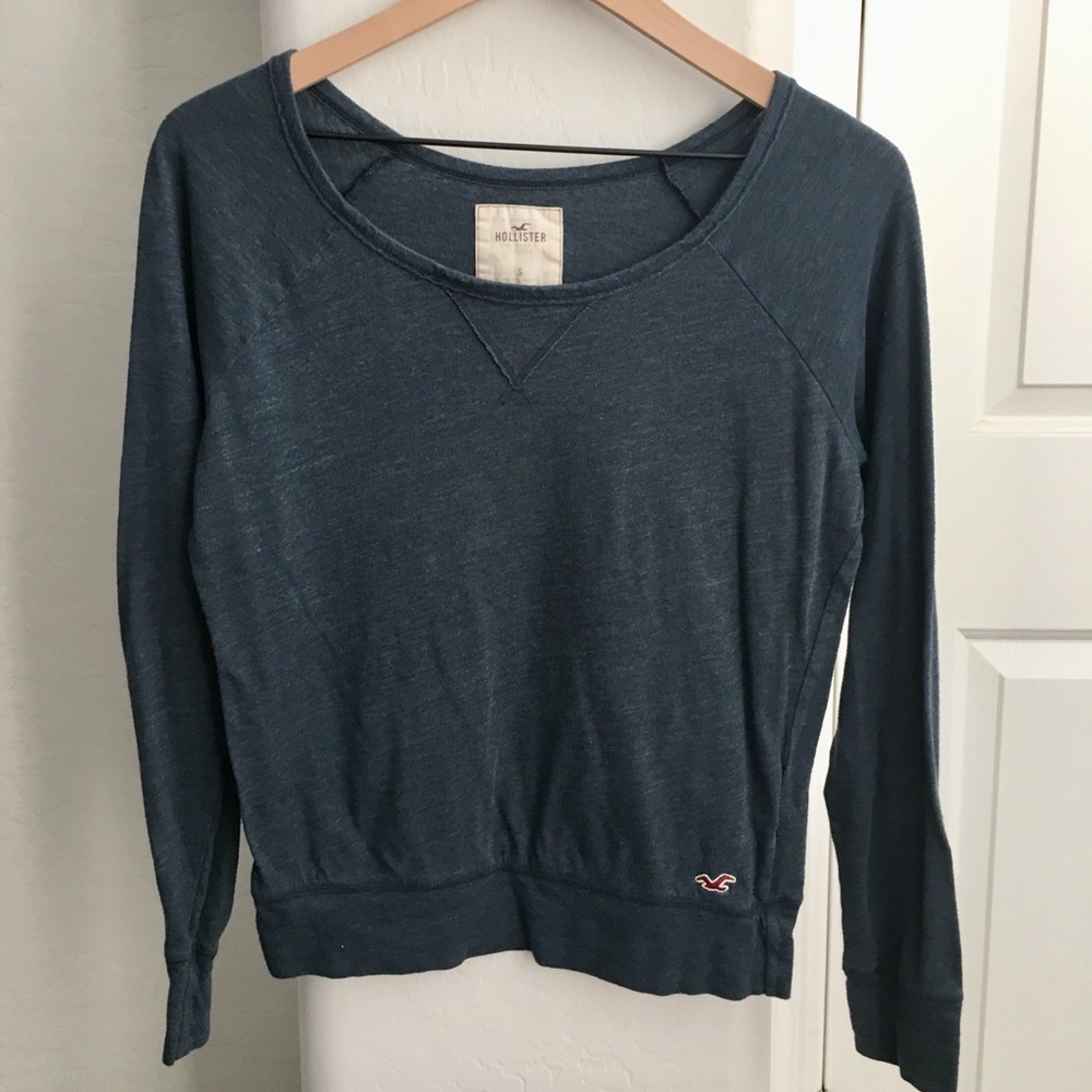 Hollister Casual Long Sleeve Tee